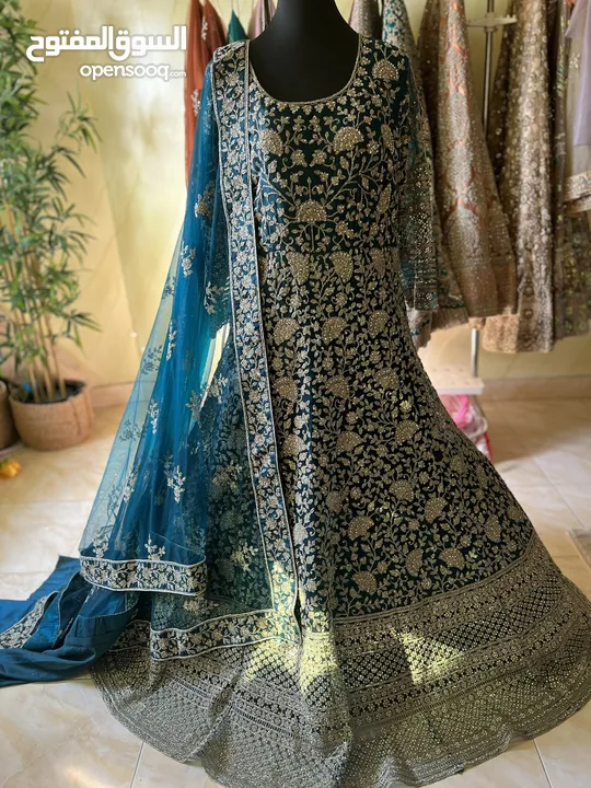 فستان هندي جديد للبيع بسعر التكلفة