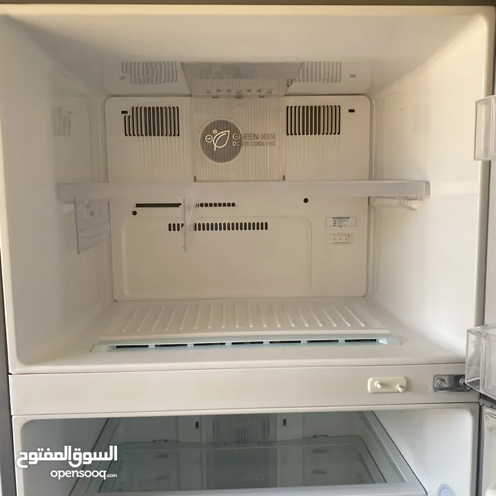 ثلاجة ال جي سعة 545.5 لتر بحالة جيدة جدا للبيع
