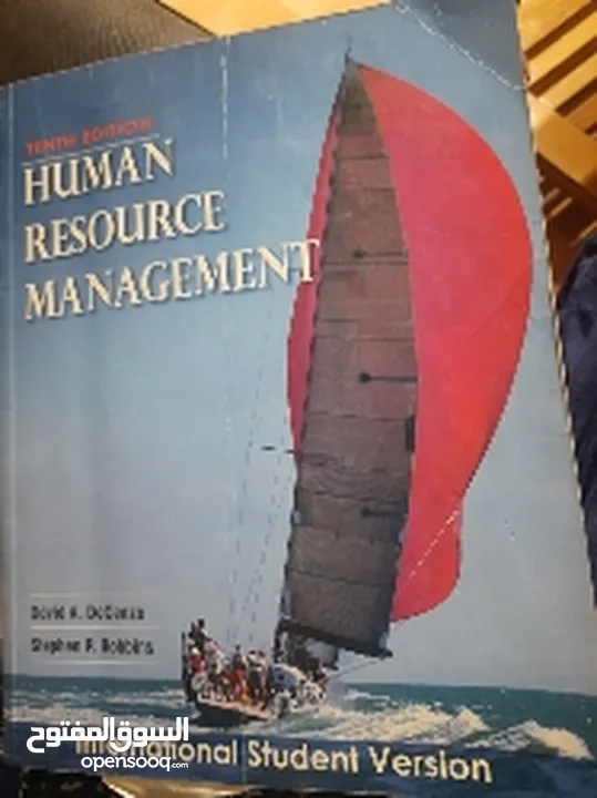 مجموعة كتب جامعية متنوعة مثل physics calculus Engineers Accounting pharmacy Human Resources Manageme