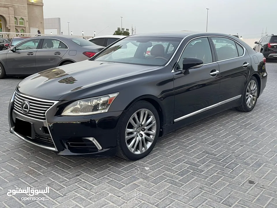 Lexus LS460 2013 ,low mileage super clean car , family used