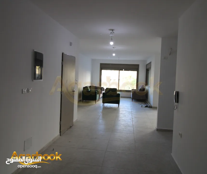 شقة أرضية سوبر ديلوكس مع حديقة ومدخل خاص للبيع