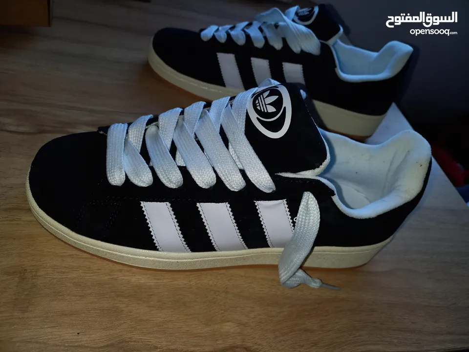 adidas campus جديد يتانمي نمرة 42 سبب  البيع كبير