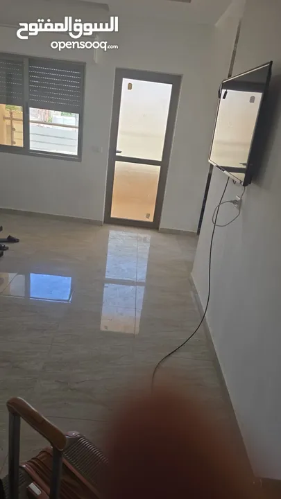 شقه للبيع حنينا طابق ثاني بسعر حرق