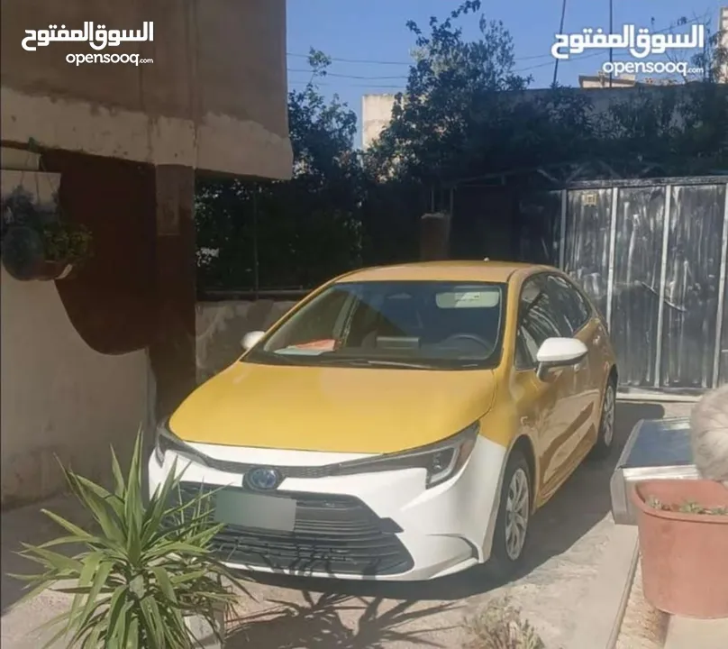تكسي طبعة الزرقاء كورولا هايبرد 2023 للبيع  بسعر ممتاز