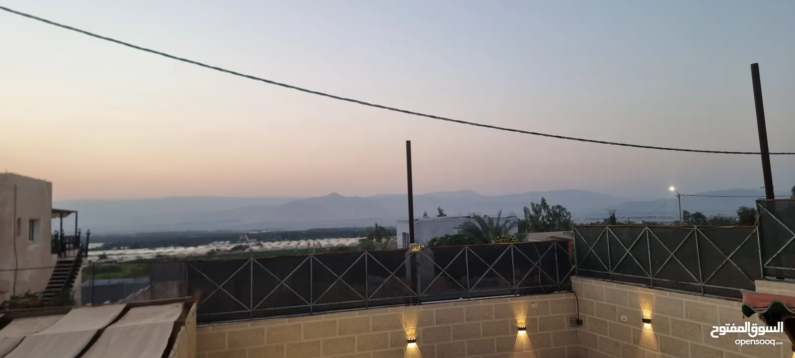 منزل مع مسبح وكراج للبيع
