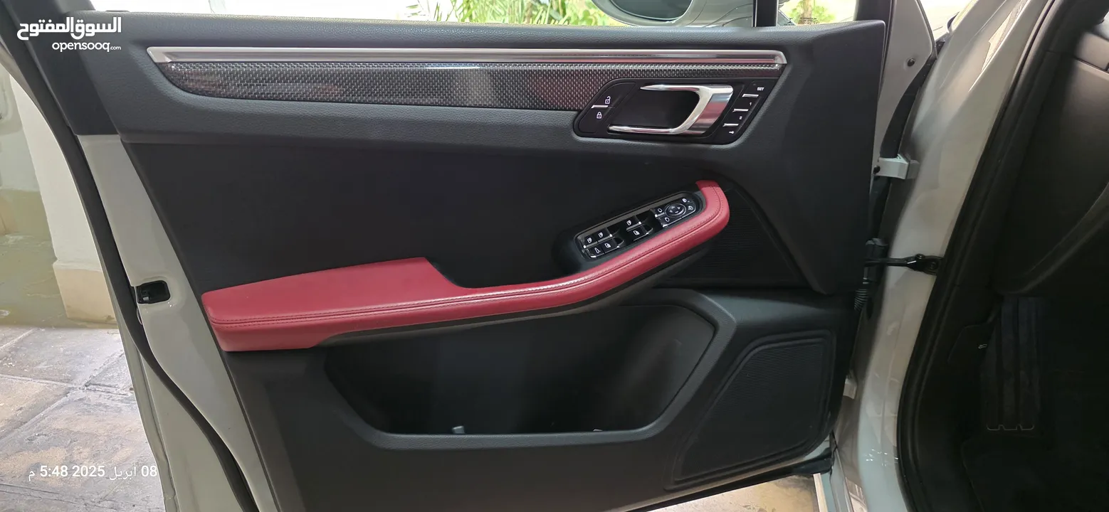 Porsche macan 2019  رمادي فاتح  وارد الوكاله مالك واحد   مواصفات خاصه ...مالك واحد  بسعر مميز