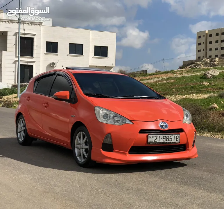 Toyota Prius C 2012 فل كامل