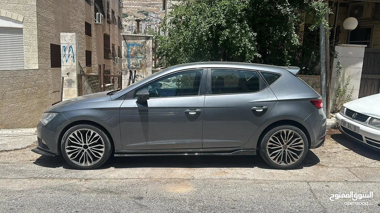 سيات ليون 2015 غير عادي / البيع كاش فقط