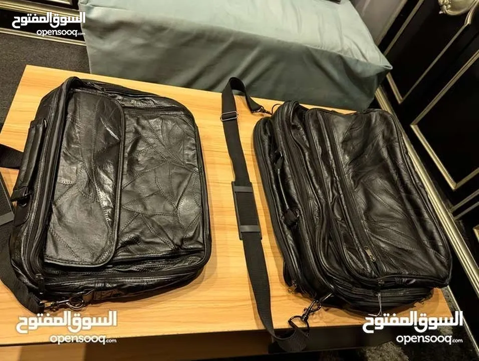 شناتي (حقائب) جلد طبيعي .