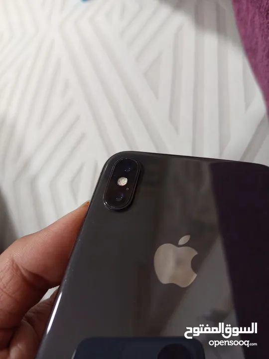 IPONE X بالون الاسود الامع موديل نادر نسخه امريكي اصلي ما بعلق جميل بتصوير  حجم الهاتف خفيف