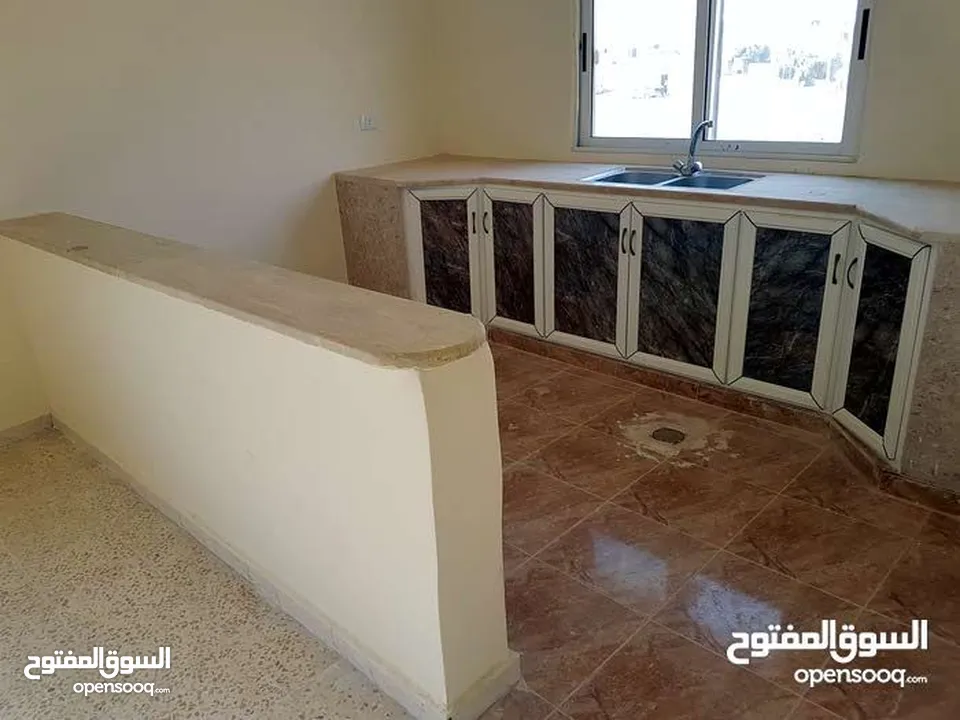 المفرق - شقة مميزة للإيجار في موقع حيوي