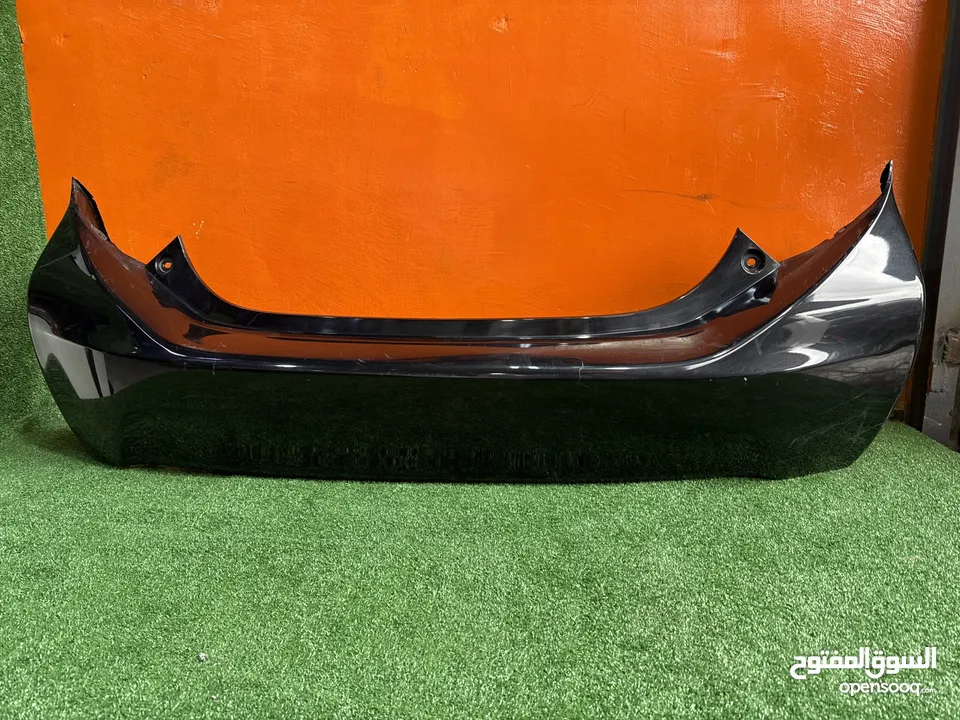 طمبون خلفي بريوس سي 2012-2015  اصلي مستعمل ياباني بحالة جيده موضوح بصور  Toyota Prius c2012-2015
