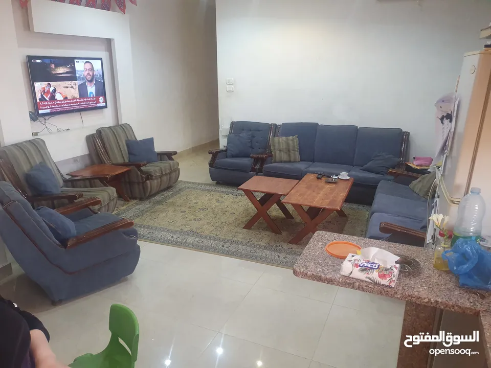 طقم جلوس مورس عشر مقاعد تنتين ثلاثية وأربعة مفردة خشب زان تقيل بحالة جيدة