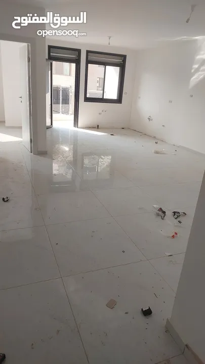 شقق للبيع في سطح مرحبا