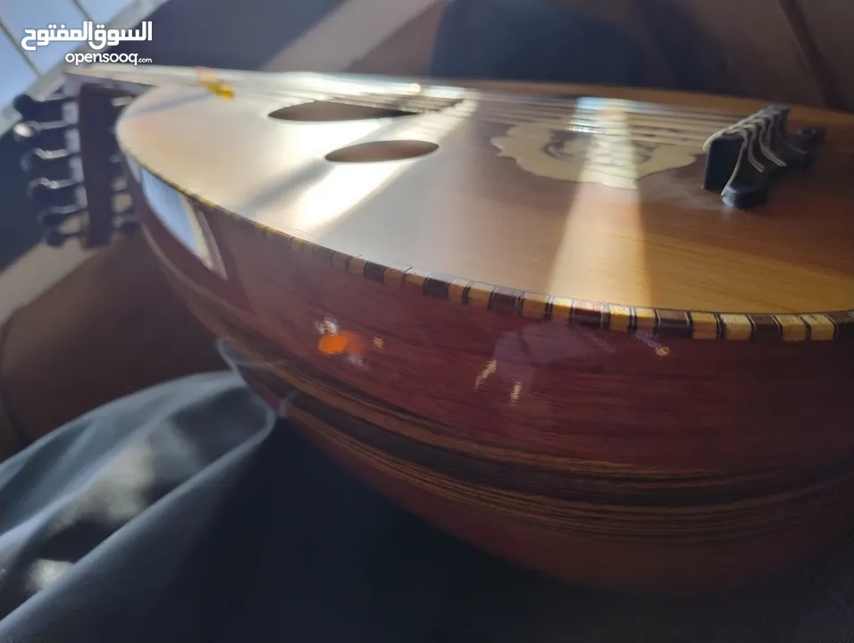 ٱلة العود Oud machine