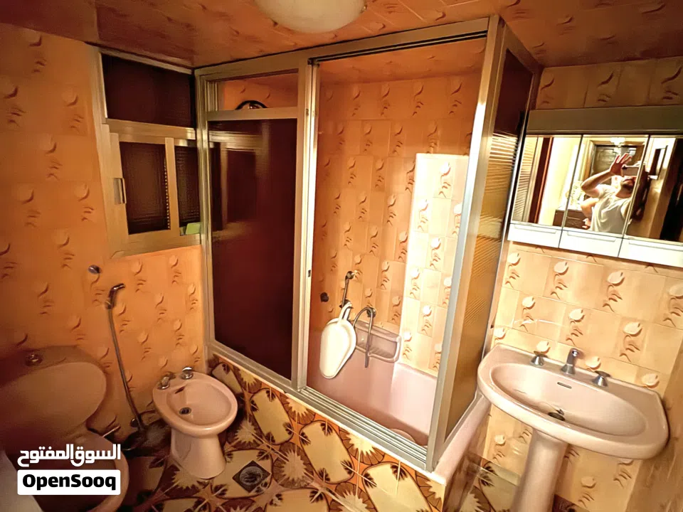 للبيع منزل إطلالة على ساحة الأمويين