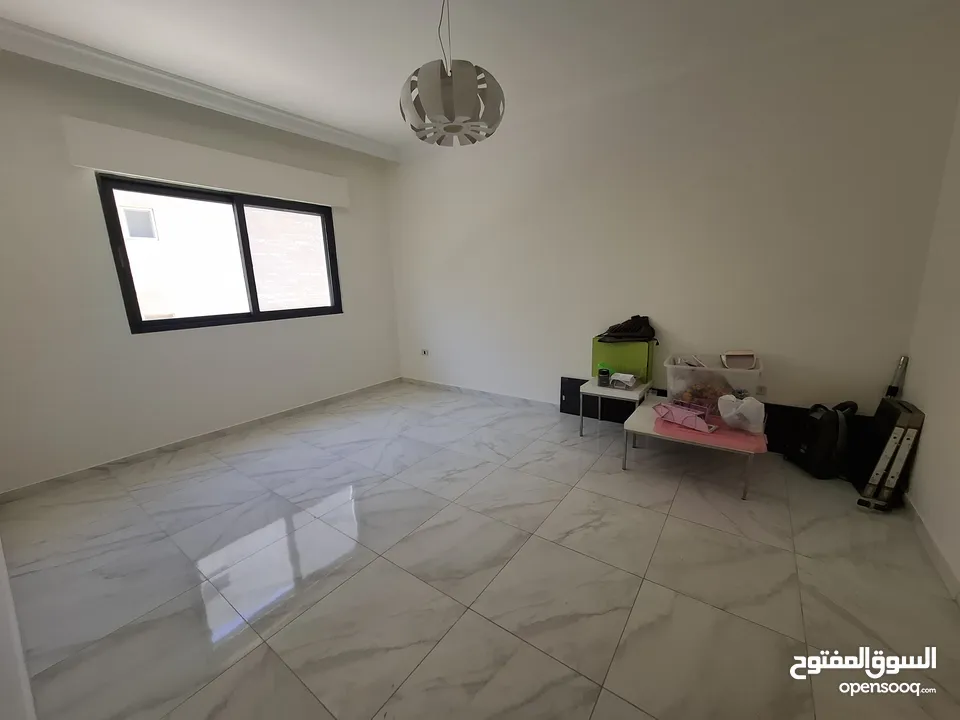 شقة غير مفروشة للأيجار ( Property 43370 )-175068057