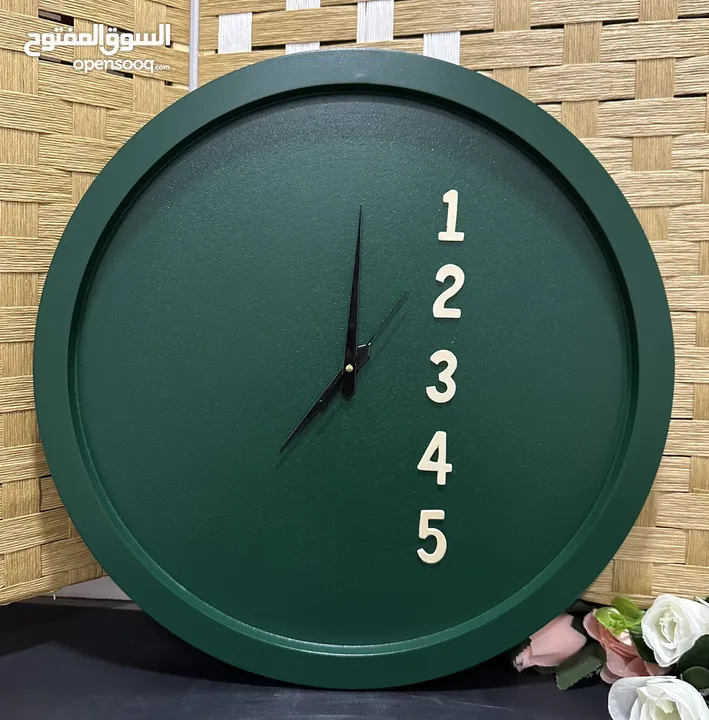 ساعة حائط Wall clock