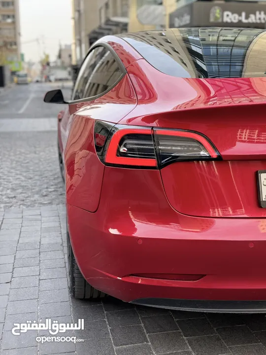Model 3 / standard plus 2021 Autoscore B+      بحالة الوكالة (%84) اعلى سكور فحص كامل / عداد قليل