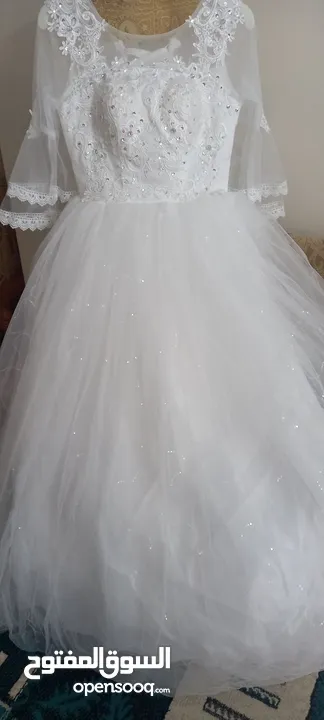 فساتين زفاف عدد 2 من jolly chic  مقاس xl  و 4xl للبيع