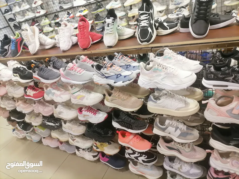 احذيه اروبي نخب اول للبيع الكميه كامله 600جوز مع 18شبك مع هكات 1200هك كامل المحل 2000