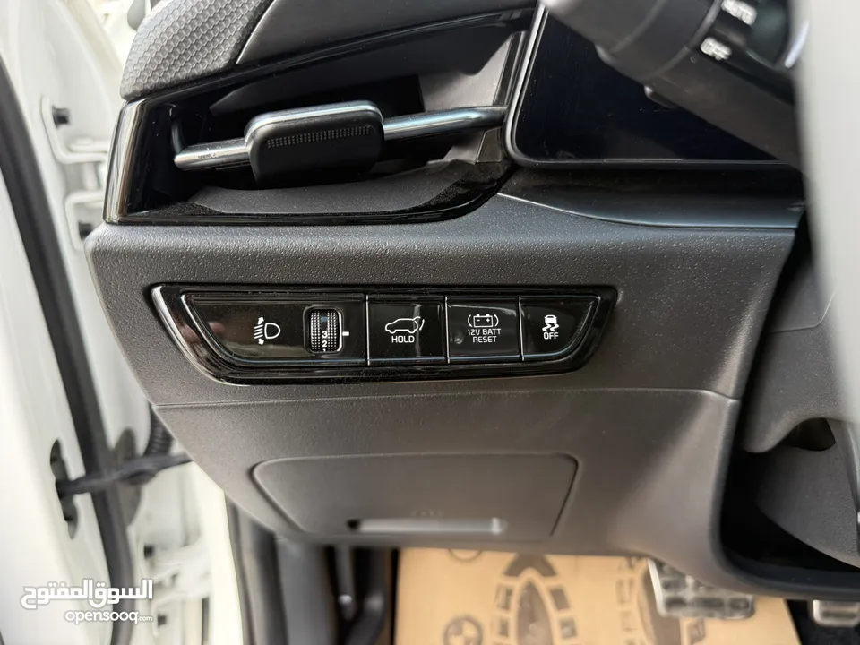 كيا نيرو ترخيص 2023 محرك 1600 هايبرد جير أوتوماتيك 141 حصان