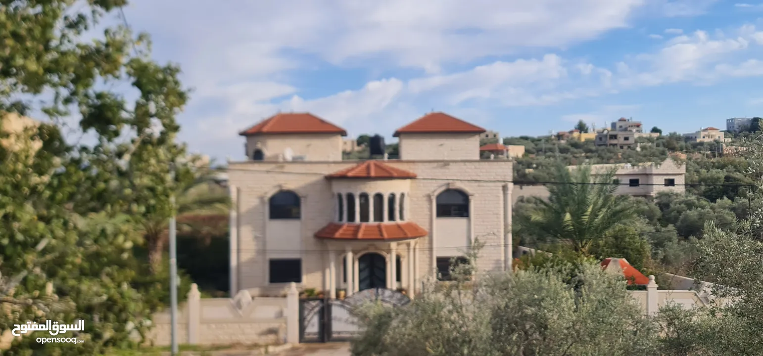 فيلا. للبيع