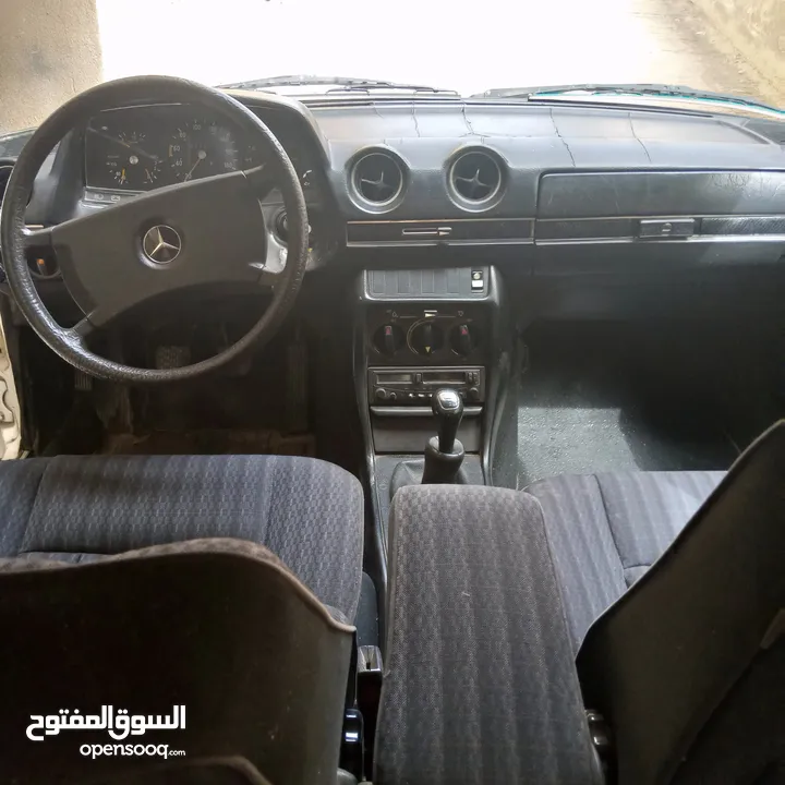 مرسيدسe200 للبيع (رقم الهاتف داخل الاعلان)