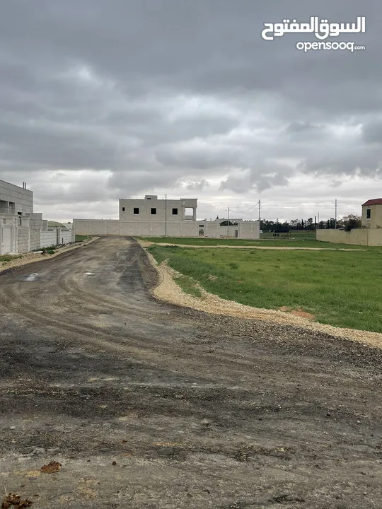 جنوب عمان اليادودة حوض 11 الفريط  500 م خلف ايكيا وجامعة الشرق الاوسط