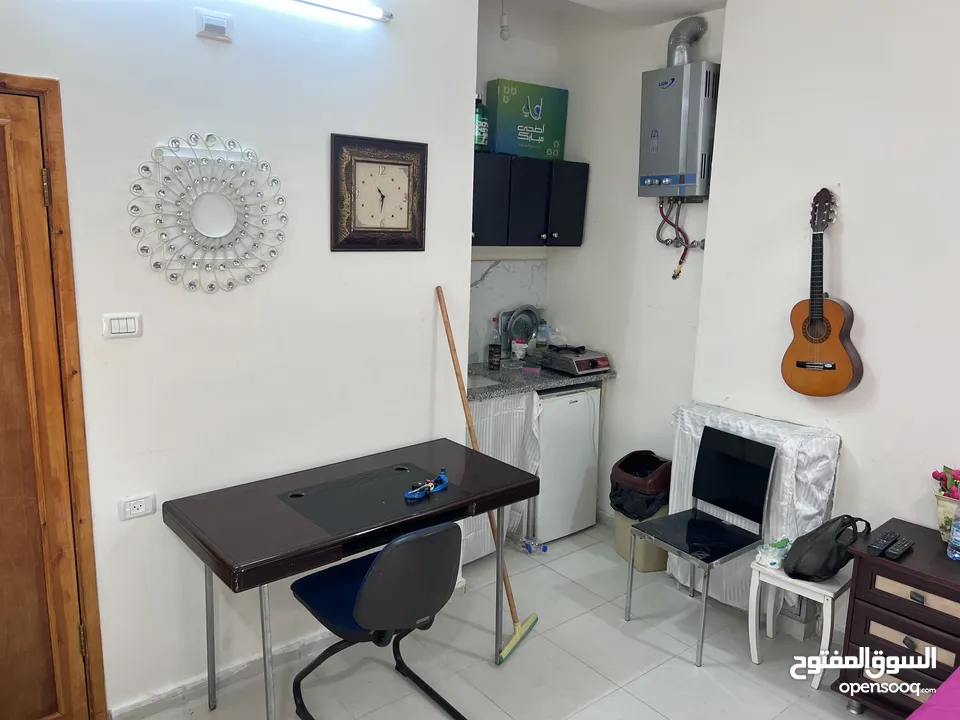 ستوديو مرتب مع موقف سيارات ،، لدكتور/ه او موظف او طالب طب او الزائرين