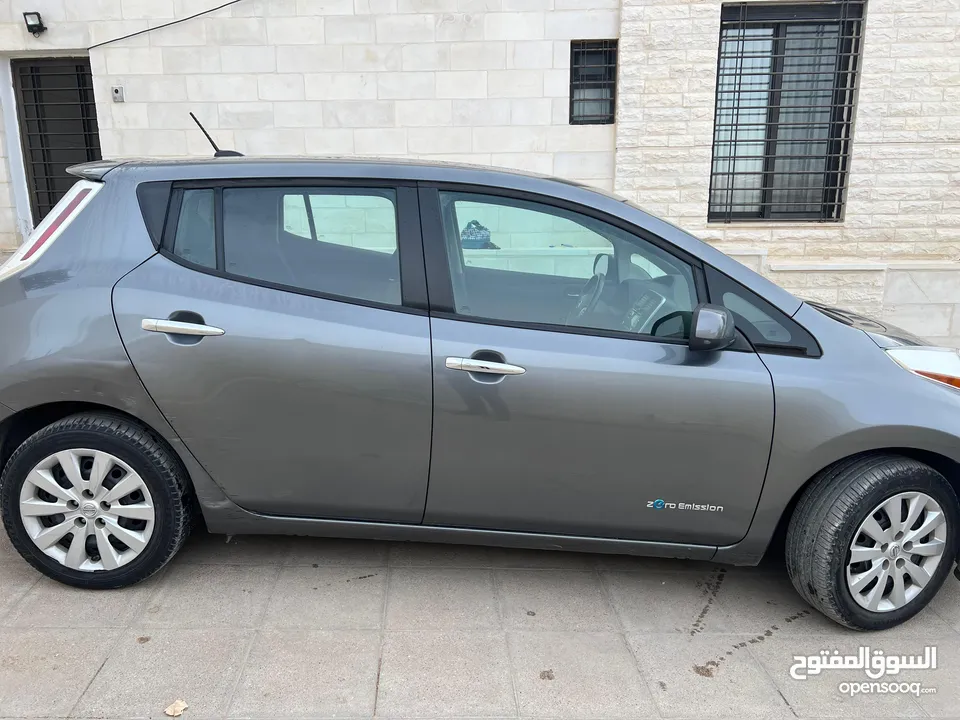 Nissan Leaf 2015 استخدام شخصي و مالك واحد بالاردن