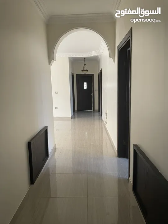 شقه طابقيه مميزه للايجار 180 متر/ ضاحية الياسمين / اسكان التلفزيون/خلف الشرطه النسائيه
