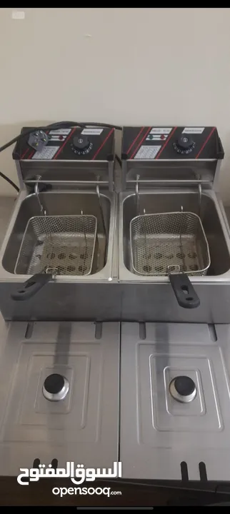 ادوات مطبخ متنوعه ميكروسف و قلايه و شوايه