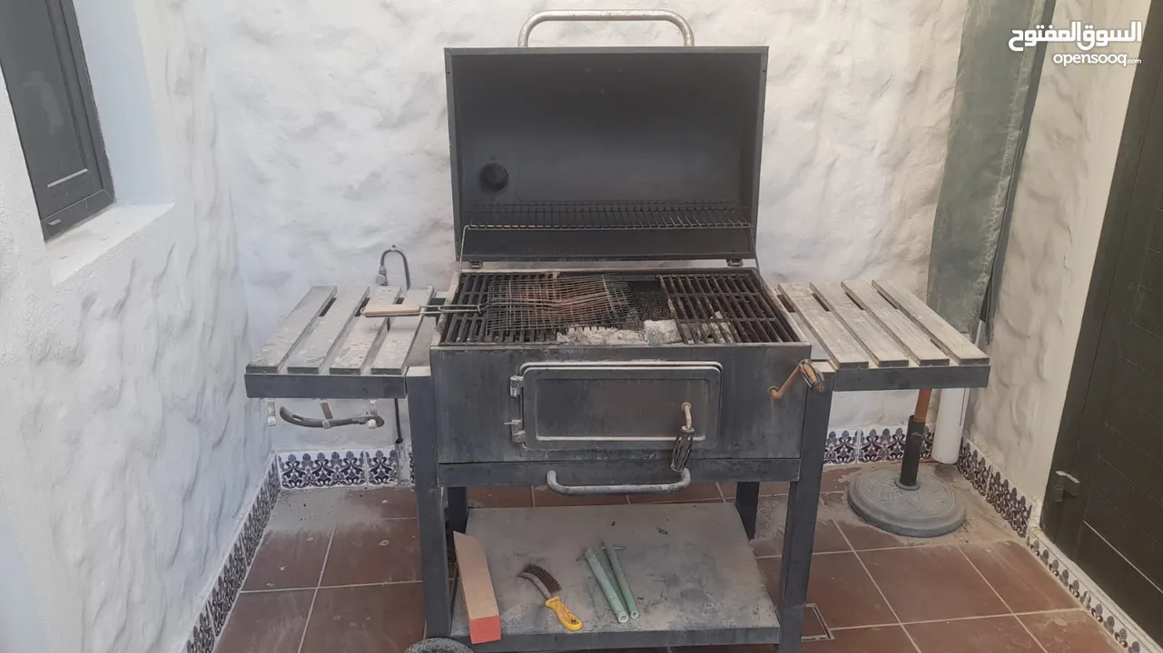 للبيع Bar.B.Q 60Bd طوله طباخ خارجيه نضيف مستخدم قيل