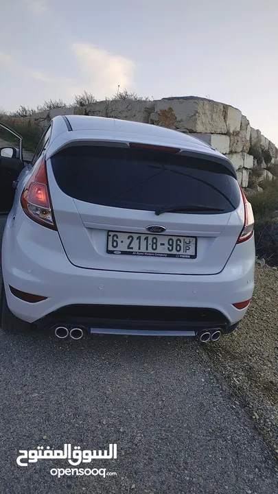 فرد فيستا السياره الاوفر تامين وترخيص سنه