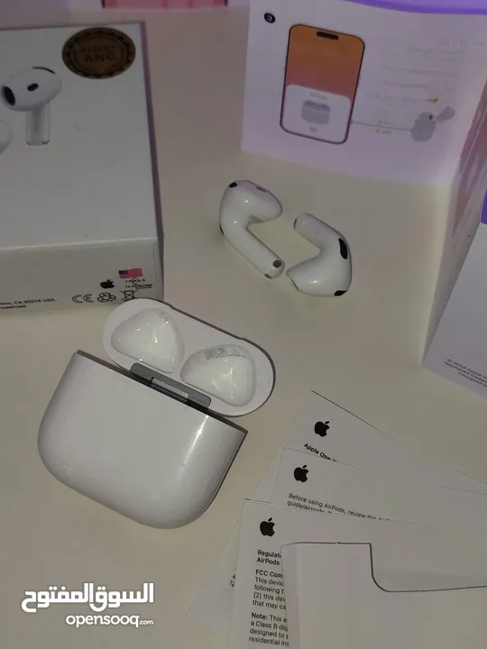 سماعة بتنسيك همومك اكتشف قوة الأداء مع سماعات AirPods 4.. الجيل الرابع والاحدث من سماعات ايربودز