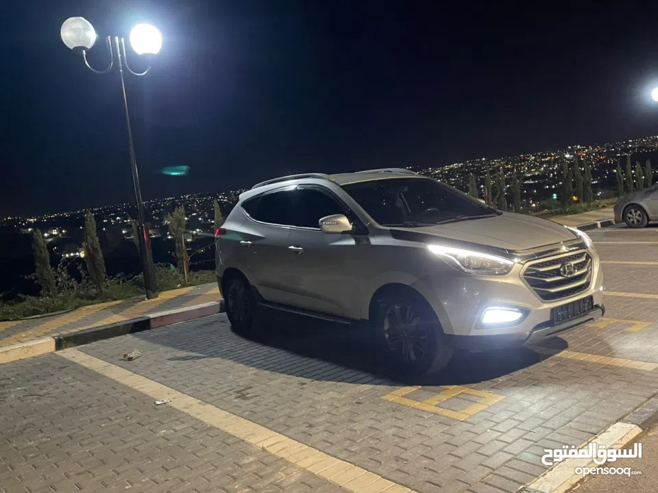 جب هونداي توسان 2014 دفع رباعي .هوك وصلة جر . فل اضافات بدون فتحة