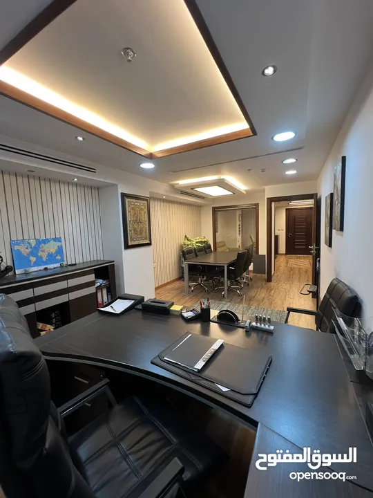 مكتب فخم للبيع شارع عبدالله غوشه Classy Office for sale