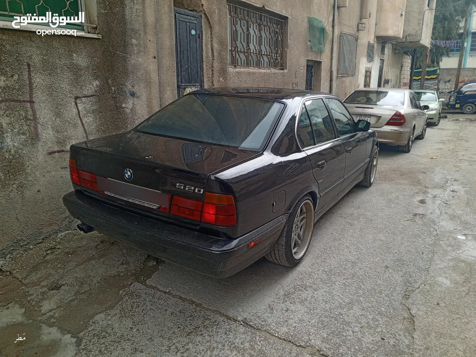 bmw 520i 1990 للبيع