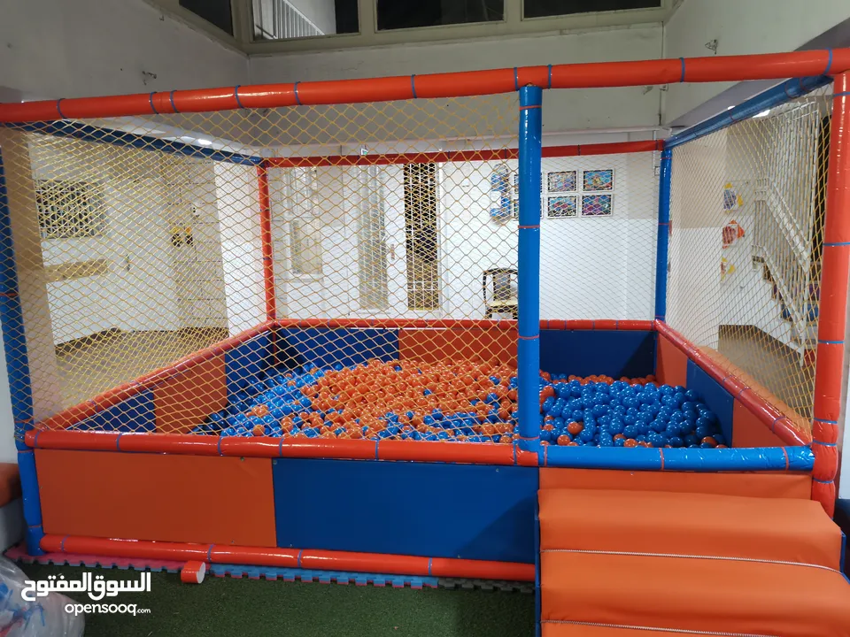 تفصيل غرفة و بركة طابات مع شبك سيفتي كامل بالمقاس واللون المطلوب