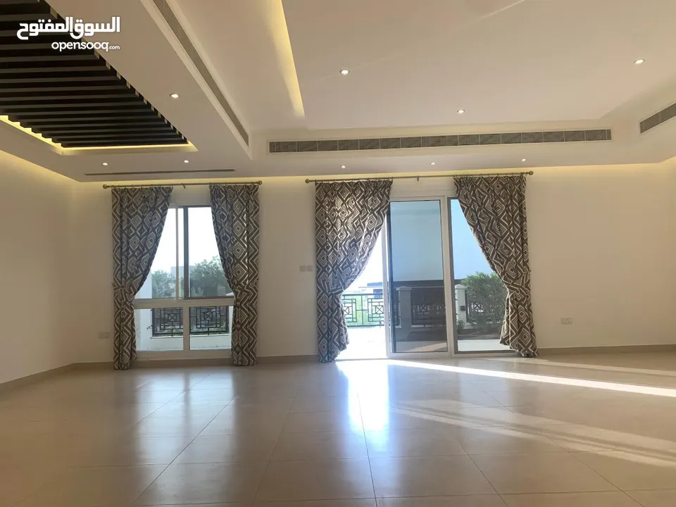 Top luxury 4BHK villa for rent in Madinat Al Ilam