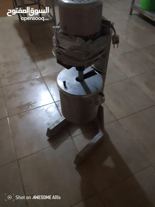 بيع هدة مطعم بسعر حرق عده كاملي من جميعو