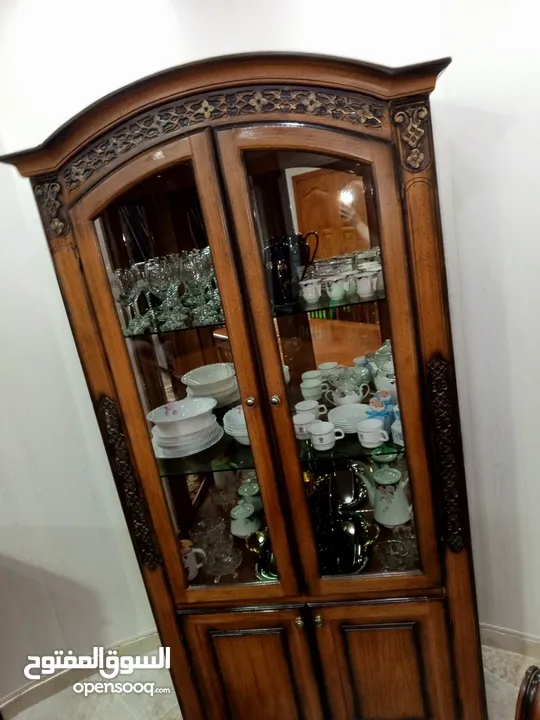 طاولة سفره بحال الوكاله