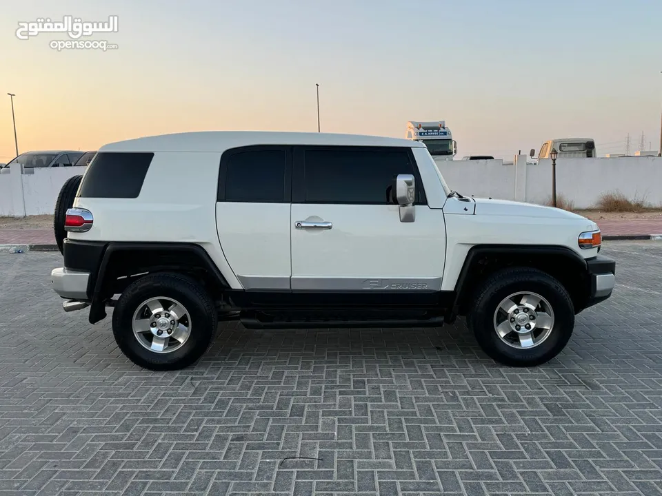 Toyota FJ Cruiser 2010 Gcc in excellent condition first owner