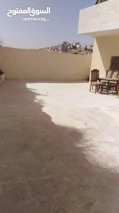 بيت مستقل للبيع
