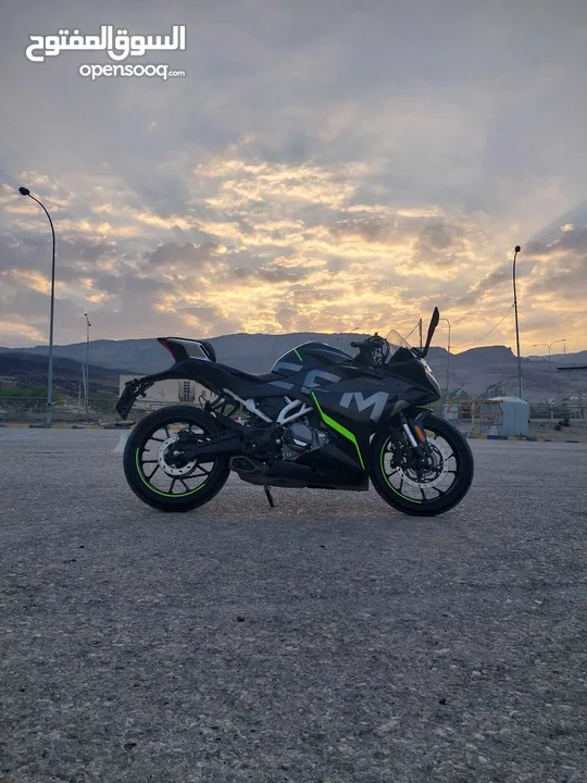CFMOTO 250 sr بحالة الوكالة