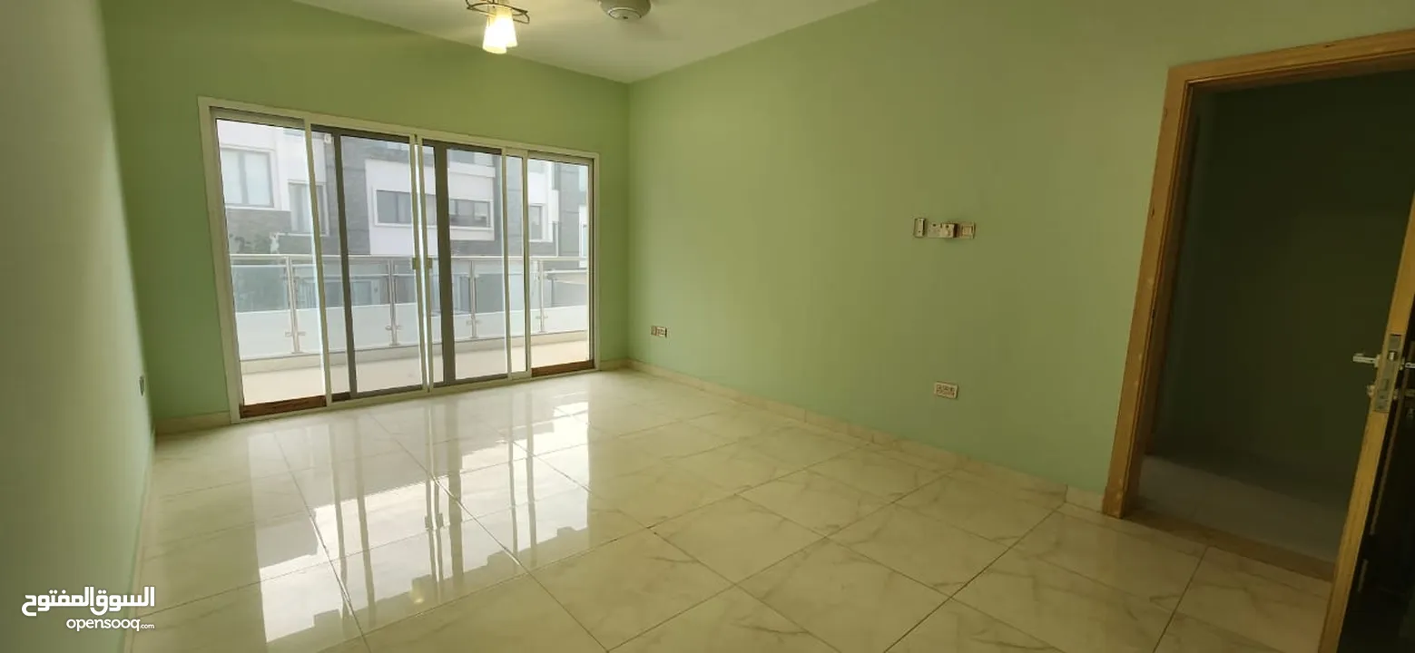3Me22Delightful 3+1BHK villa for rent in MQ near Sultan Qaboos Highway.