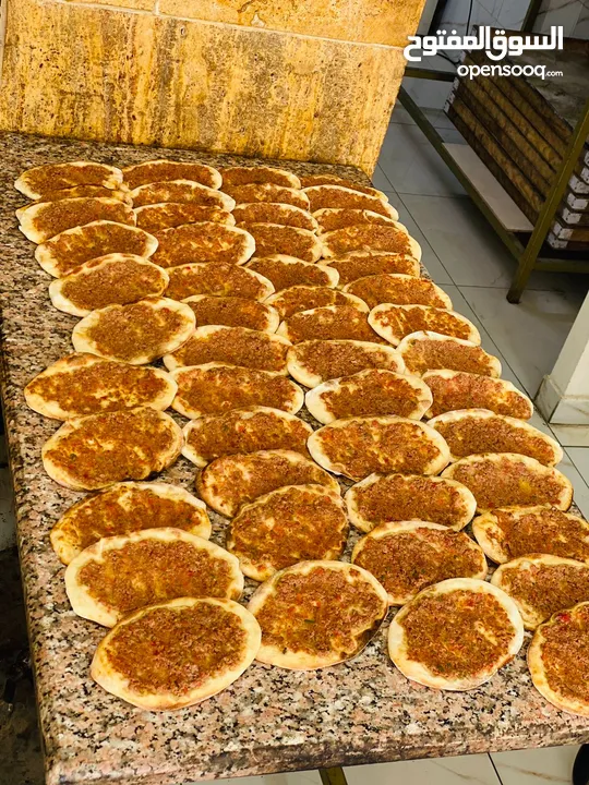 محل معجنات و بيتزا