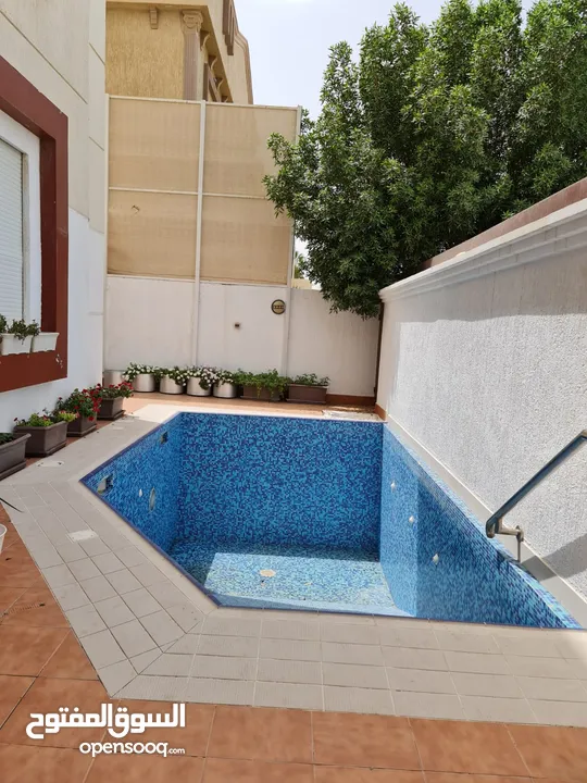 villa for sale in abu al hasania 5 master bedroom with private pool
