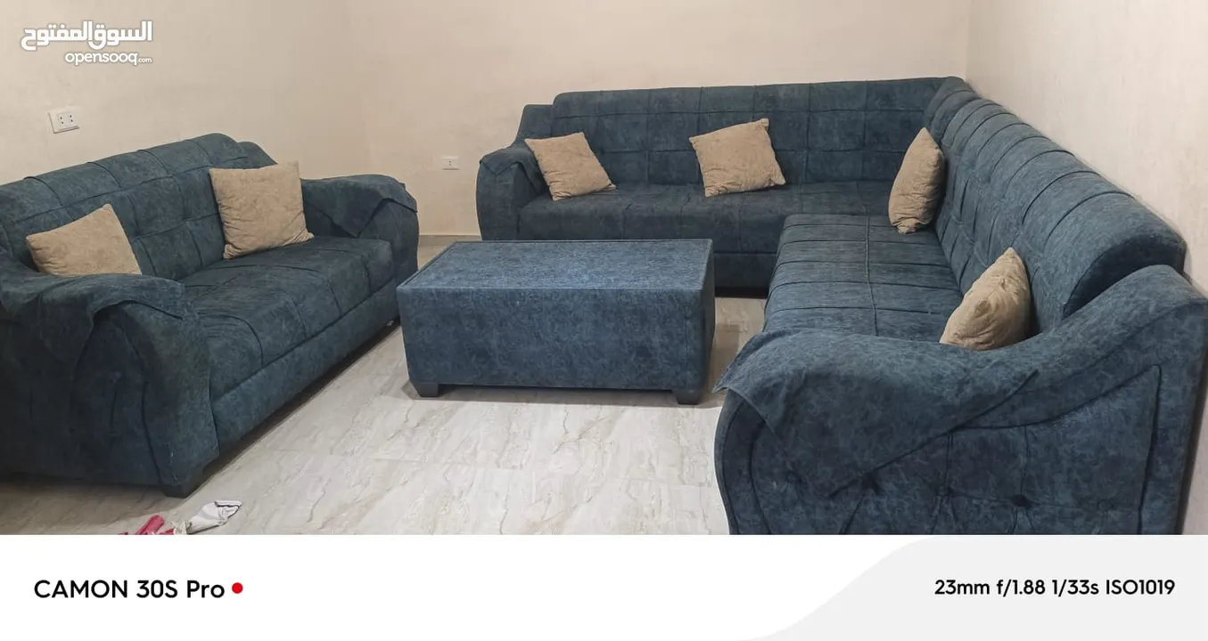 طقم كورنر 9مقاعد مستعمل مع طاوله وسط